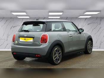 Used MINI Electric Hatch 2021 for sale - 76711410: Photo