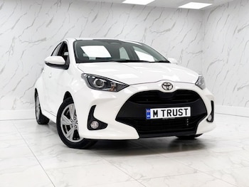 Used Toyota Yaris 2024 for sale - 79358334: Photo
