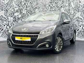 Used Peugeot 208 2018 for sale - 77643047: Photo