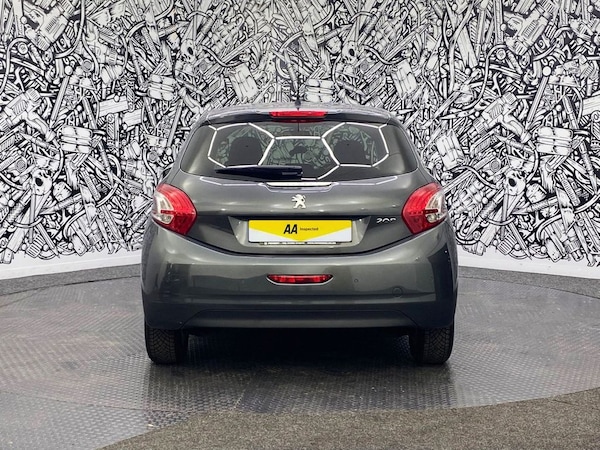 Used Peugeot 208 2014 for sale - 76279603: Photo 10