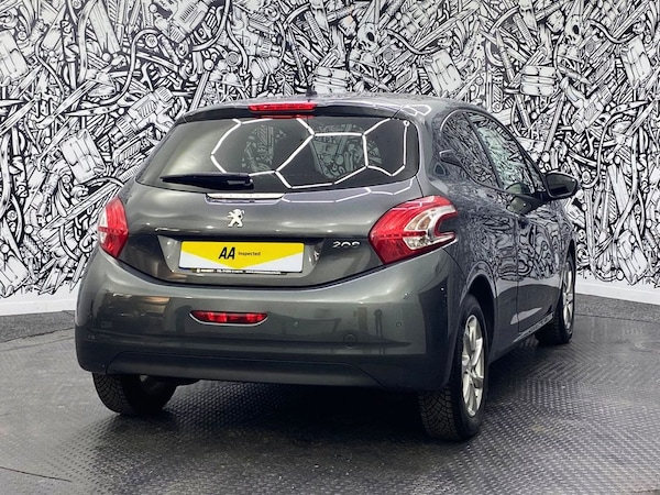 Used Peugeot 208 2014 for sale - 76279603: Photo 11