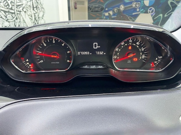 Used Peugeot 208 2014 for sale - 76279603: Photo 21