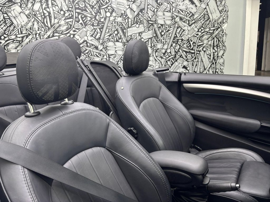 Used MINI Convertible 2020 for sale - 75666335: Photo 23