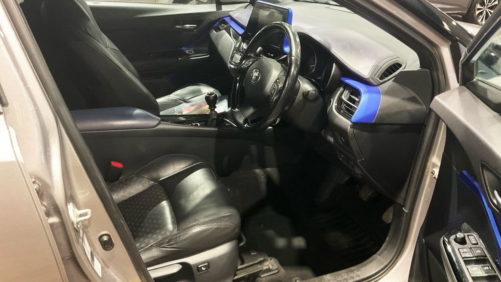 Used Toyota C-HR 2017 for sale - 77384452: Photo 11