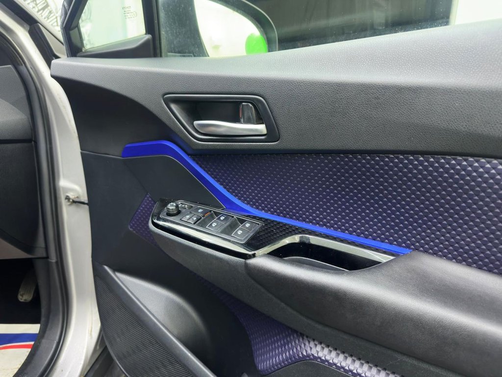 Used Toyota C-HR 2017 for sale - 77384452: Photo 28