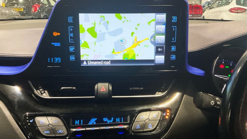 Used Toyota C-HR 2017 for sale - 77384452: Photo 9