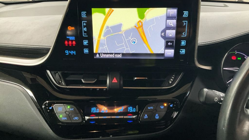 Used Toyota C-HR 2018 for sale - 78154058: Photo 10