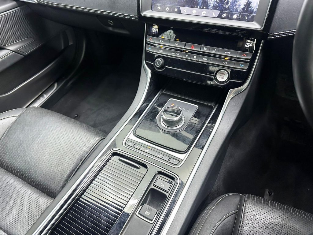 Used Jaguar XE 2018 for sale - 77534663: Photo 25