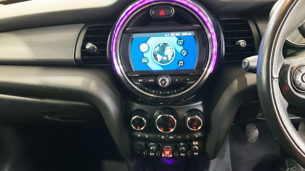 Used MINI Hatch 2019 for sale - 77140176: Photo 7