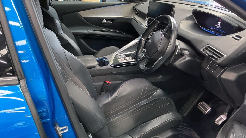 Used Peugeot 3008 2021 for sale - 76105503: Photo 11