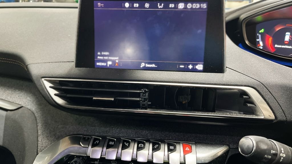 Used Peugeot 3008 2018 for sale - 77608927: Photo 10