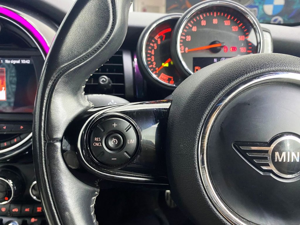 Used MINI Convertible 2018 for sale - 76376336: Photo 20
