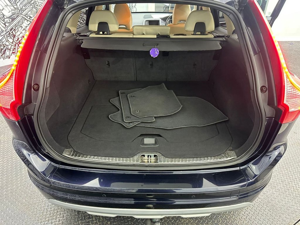 Used Volvo XC60 2016 for sale - 78082271: Photo 32