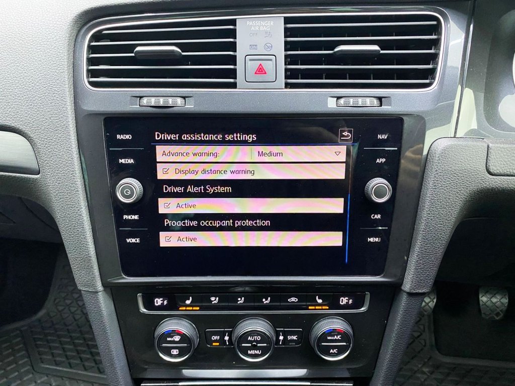 Used Volkswagen Golf 2020 for sale - 76985740: Photo 20