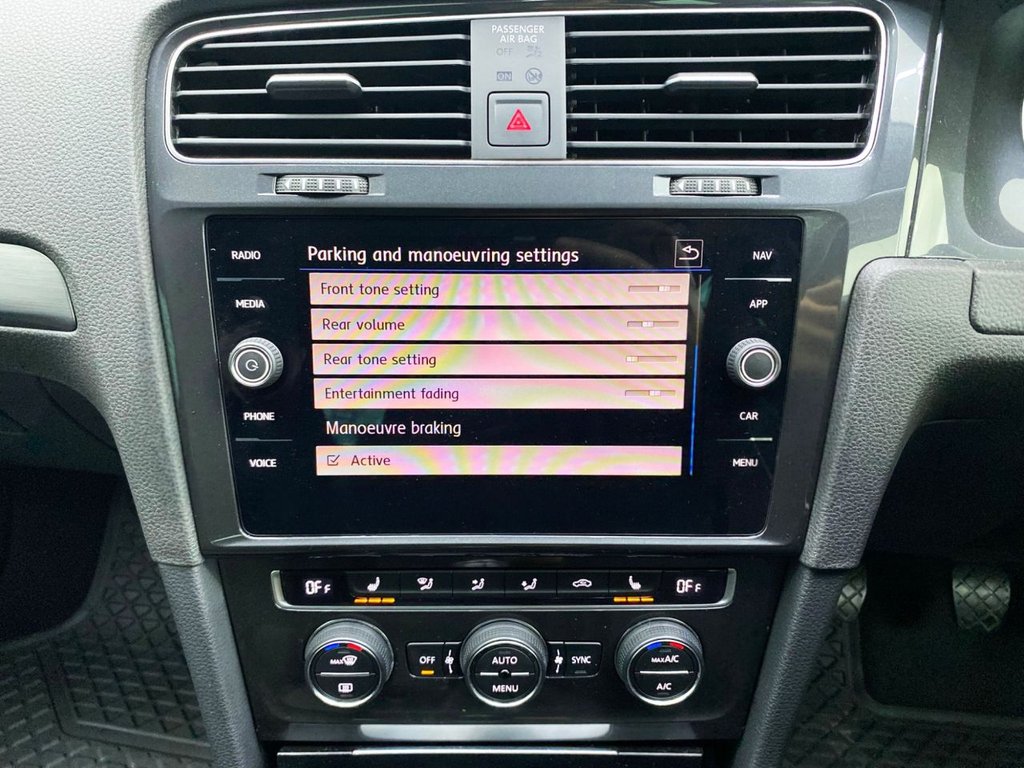 Used Volkswagen Golf 2020 for sale - 76985740: Photo 21