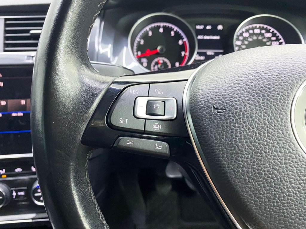 Used Volkswagen Golf 2020 for sale - 76985740: Photo 24