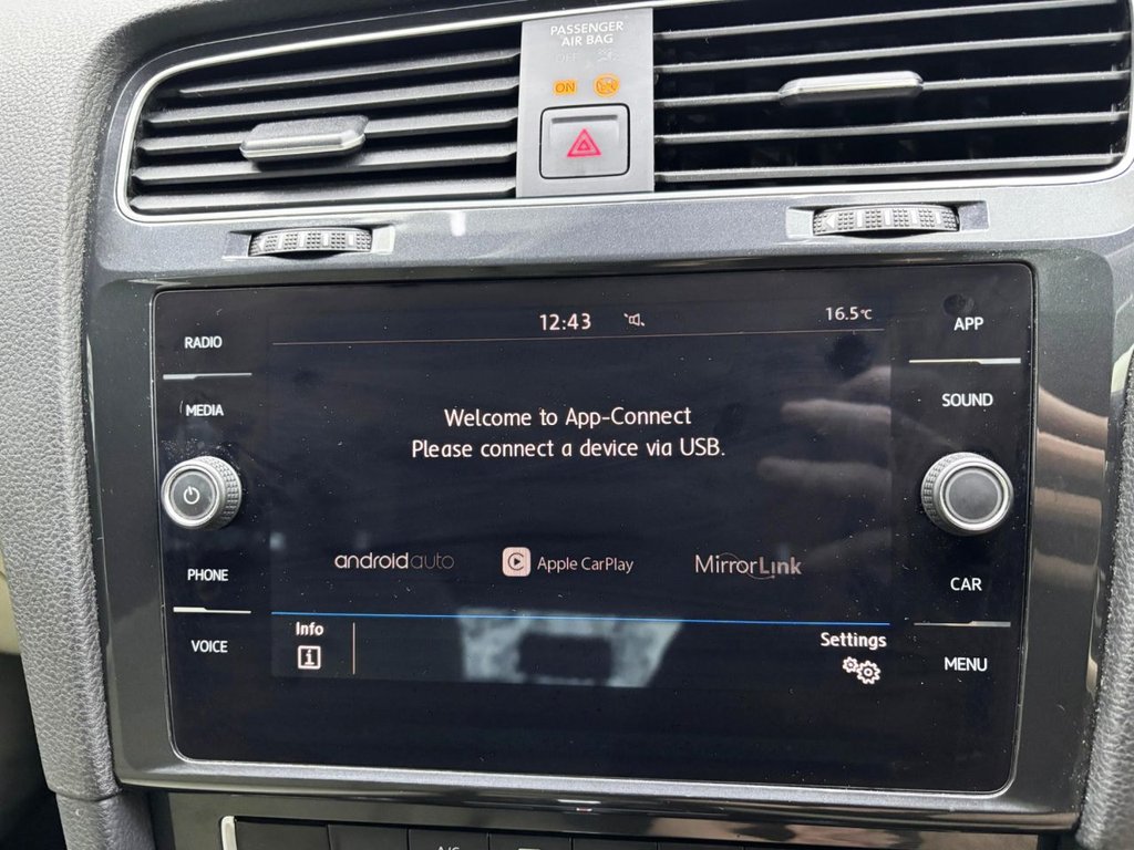 Used Volkswagen Golf 2018 for sale - 77792411: Photo 19