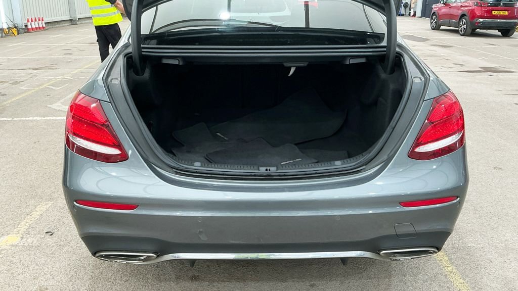 Used Mercedes-Benz E Class 2019 for sale - 78145326: Photo 14