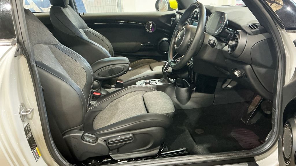 Used MINI Electric Hatch 2020 for sale - 76711435: Photo 10