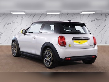 Used MINI Electric Hatch 2020 for sale - 76711435: Photo