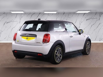 Used MINI Electric Hatch 2020 for sale - 76711435: Photo