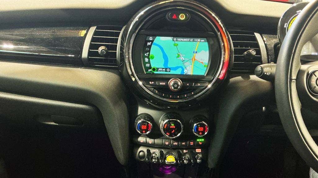 Used MINI Electric Hatch 2020 for sale - 76711435: Photo 8