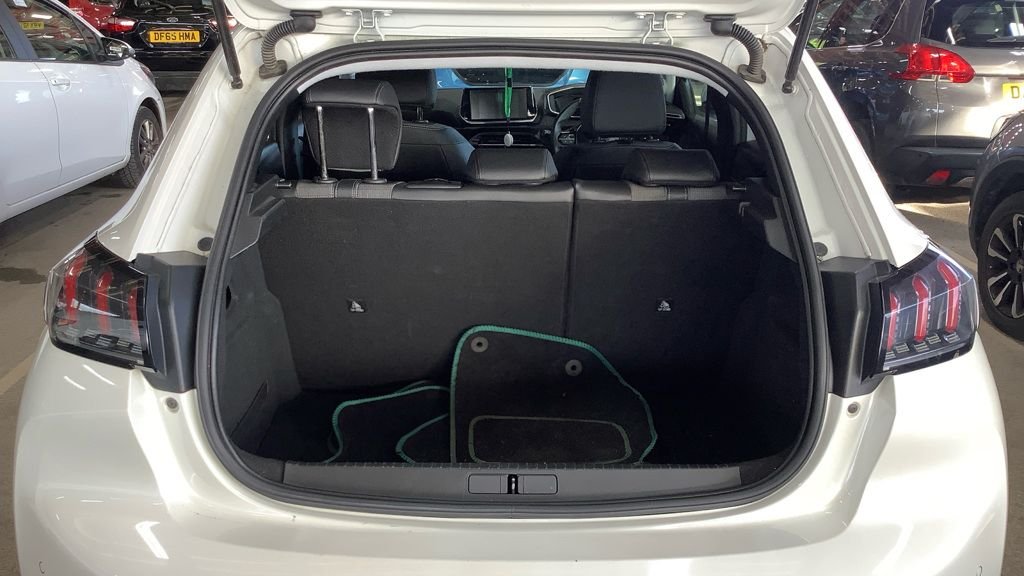 Used Peugeot 208 2021 for sale - 77499011: Photo 14