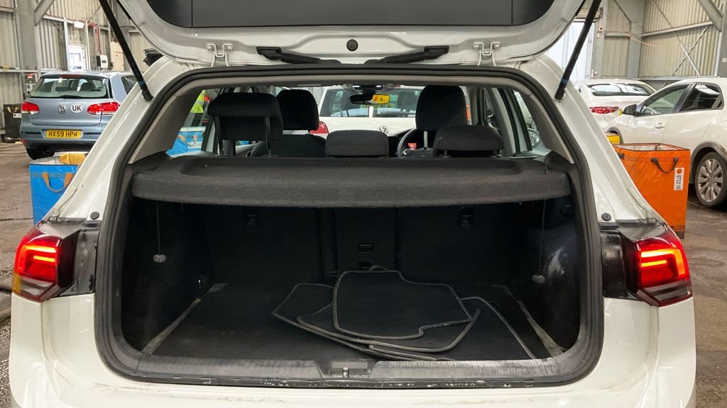 Used Volkswagen Golf 2020 for sale - 76686395: Photo 13