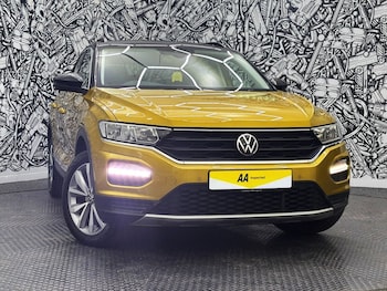 Used Volkswagen T-Roc 2021 for sale - 75487334: Photo