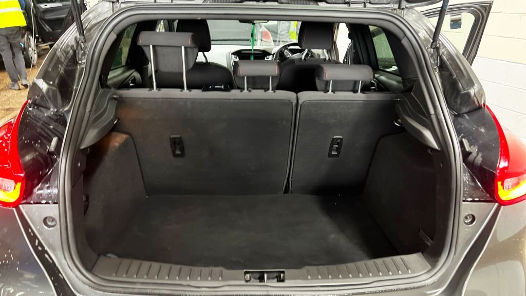 Used Ford Focus 2017 for sale - 77064970: Photo 12