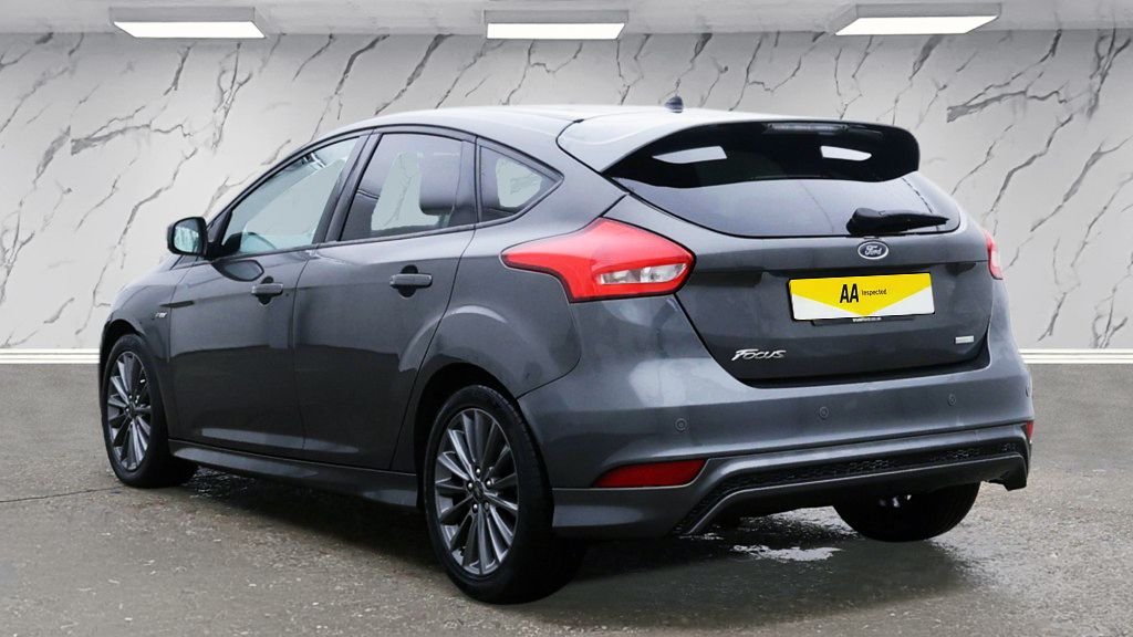 Used Ford Focus 2017 for sale - 77064970: Photo 4