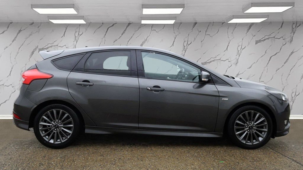 Used Ford Focus 2017 for sale - 77064970: Photo 6