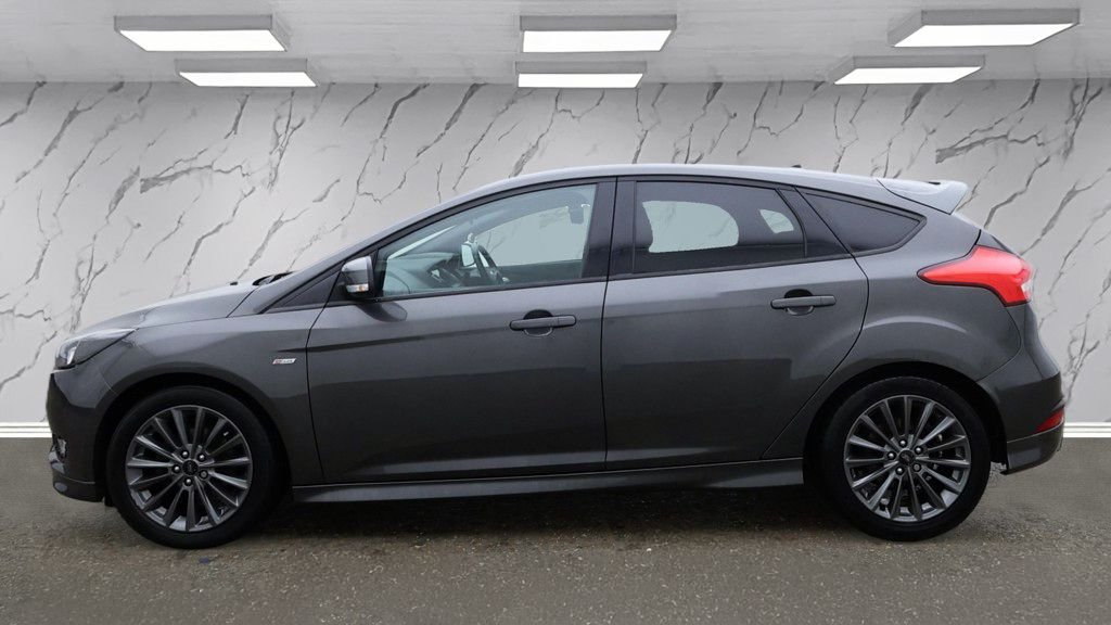 Used Ford Focus 2017 for sale - 77064970: Photo 7