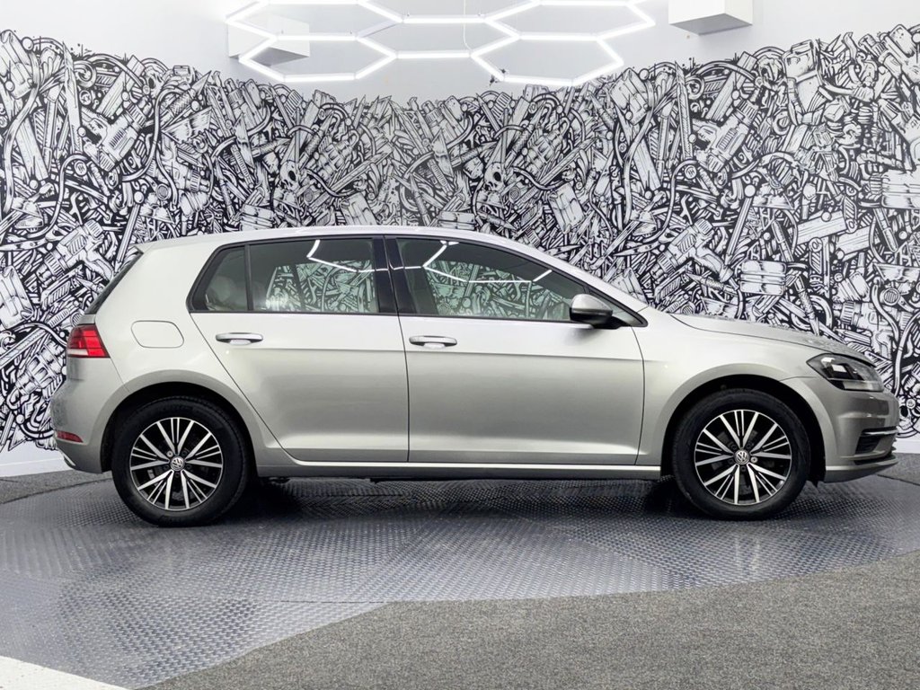 Used Volkswagen Golf 2018 for sale - 76303815: Photo 14