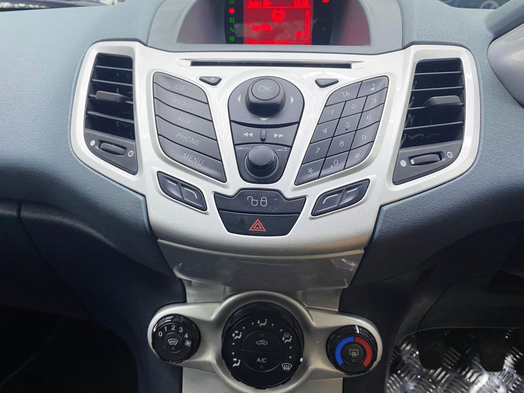 Used Ford Fiesta 2010 for sale - 76322993: Photo 17