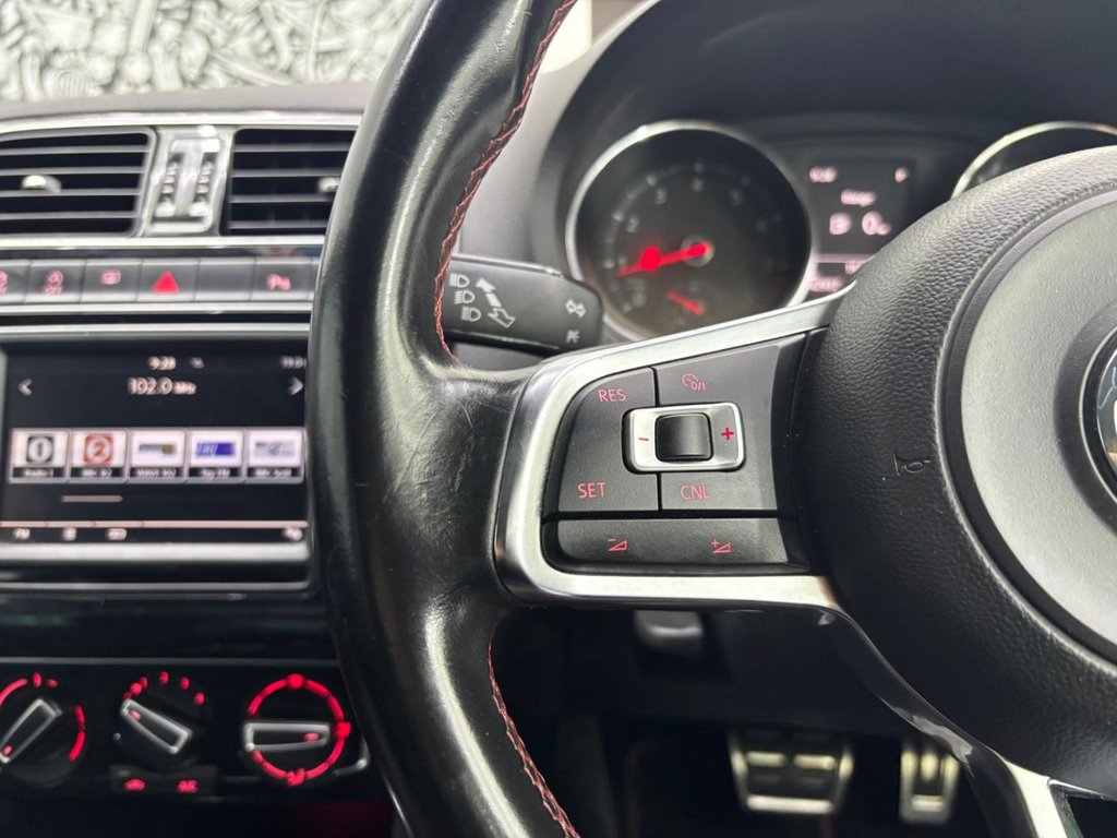 Used Volkswagen Polo 2015 for sale - 76527255: Photo 20