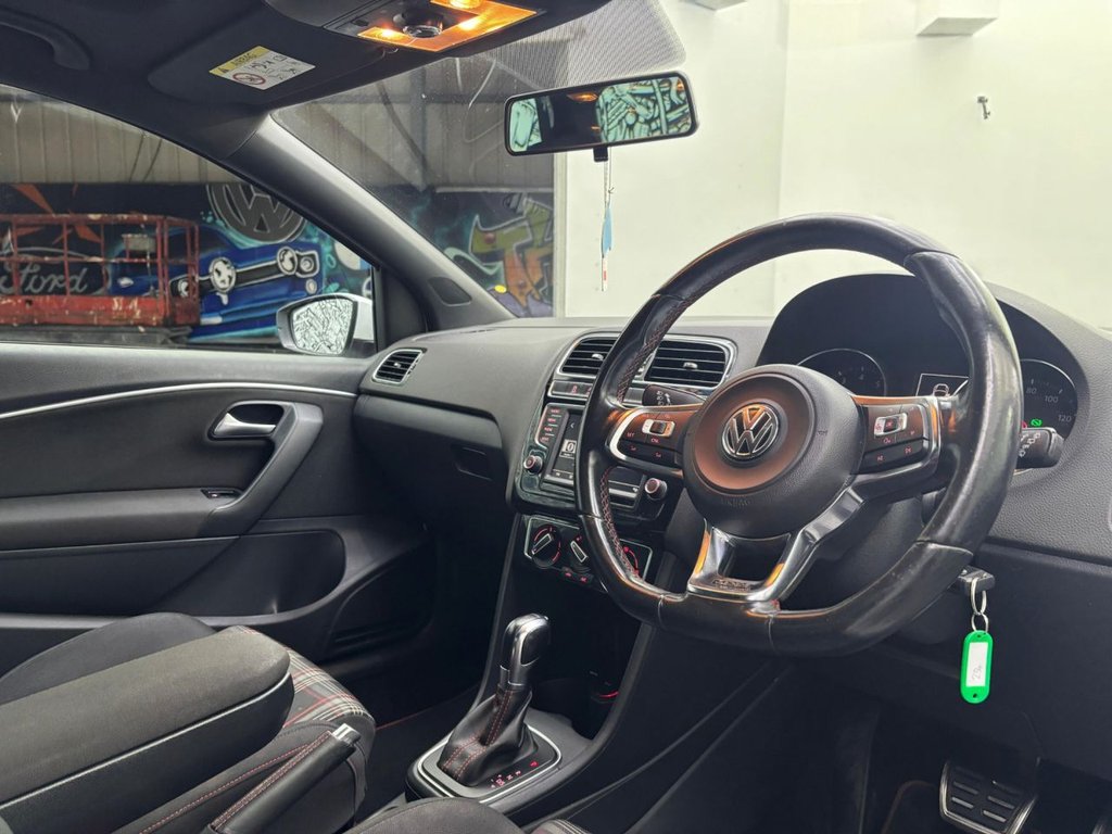 Used Volkswagen Polo 2015 for sale - 76527255: Photo 23