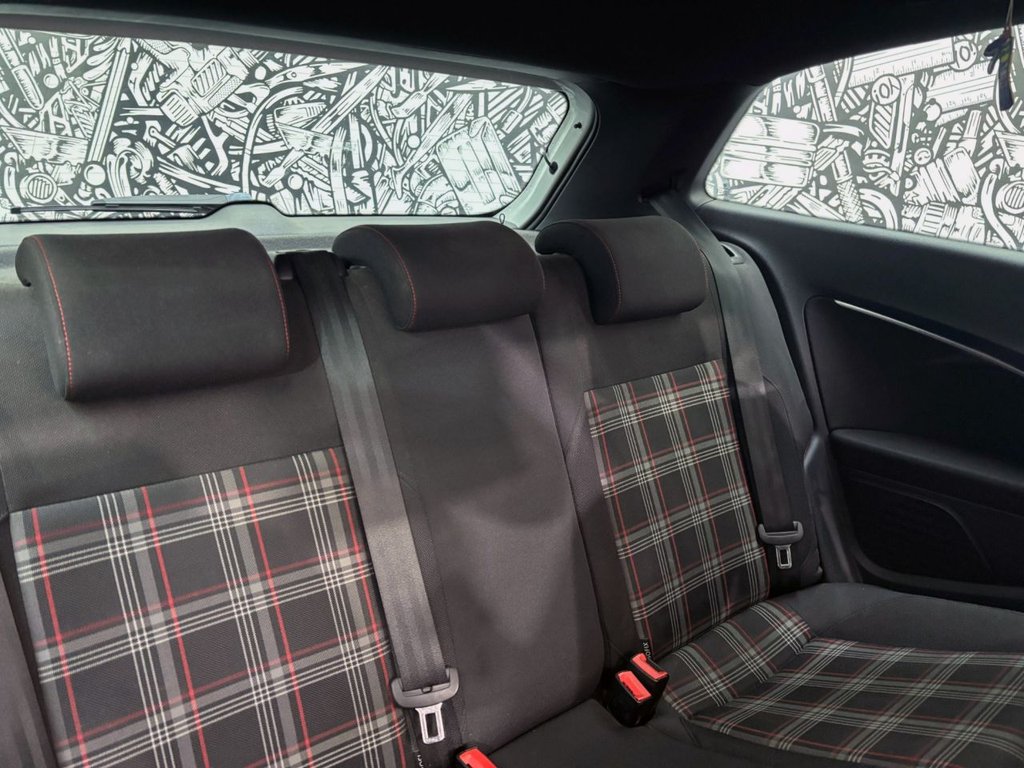 Used Volkswagen Polo 2015 for sale - 76527255: Photo 25