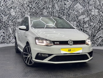 Used Volkswagen Polo 2015 for sale - 76527255: Photo