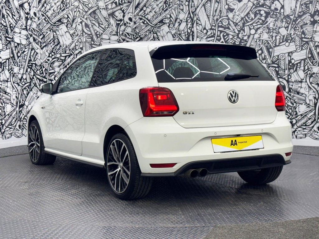 Used Volkswagen Polo 2015 for sale - 76527255: Photo 9