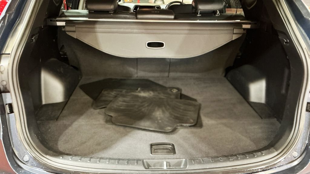 Used Hyundai Santa Fe 2016 for sale - 77642729: Photo 13