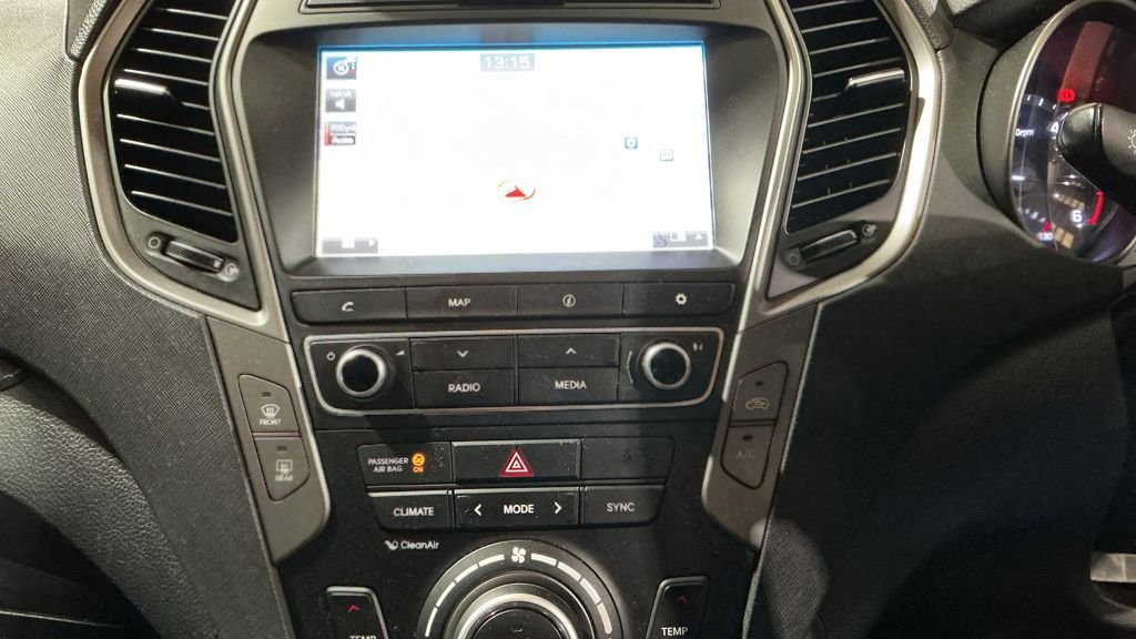 Used Hyundai Santa Fe 2016 for sale - 77642729: Photo 9