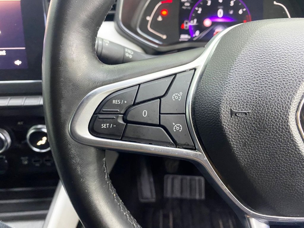 Used Renault Clio 2021 for sale - 76724898: Photo 22