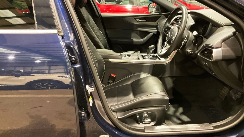 Used Jaguar XE 2019 for sale - 78145148: Photo 12