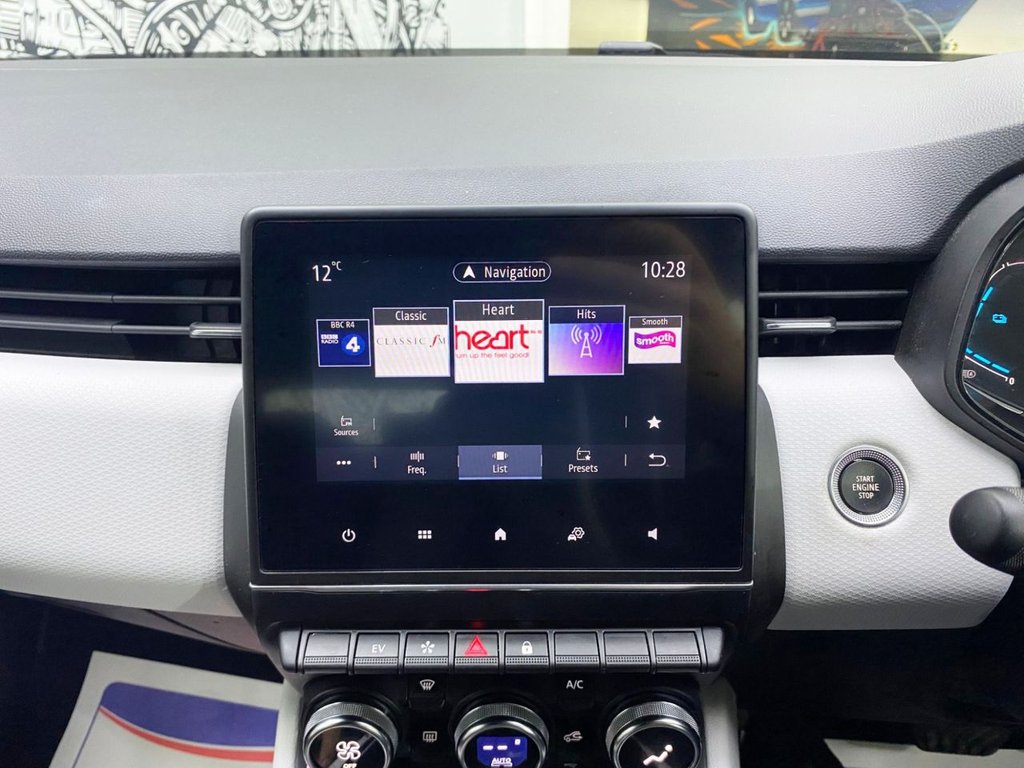 Used Renault Clio 2022 for sale - 77890776: Photo 14