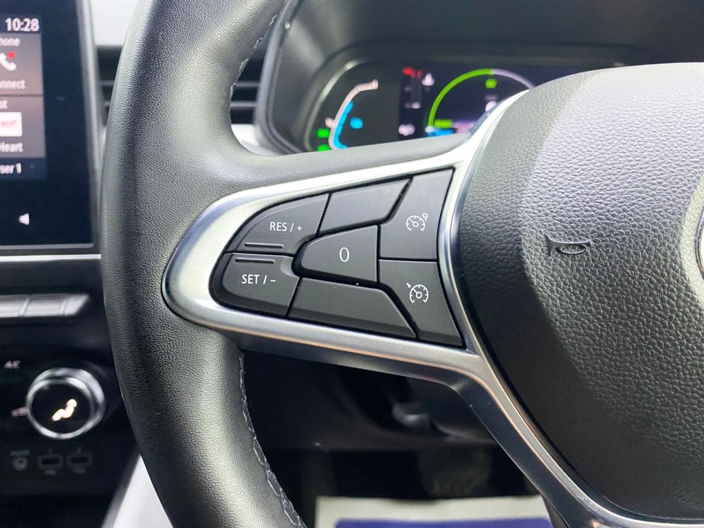 Used Renault Clio 2022 for sale - 77890776: Photo 17