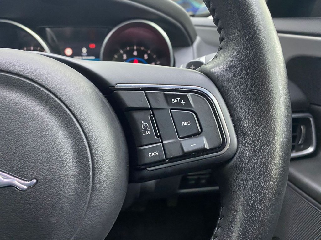 Used Jaguar XE 2017 for sale - 77520494: Photo 28