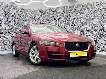 Used Jaguar XE 2017 for sale - 77520494: Photo
