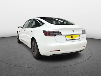 Used Tesla Model 3 2021 for sale - 76132654: Photo 4
