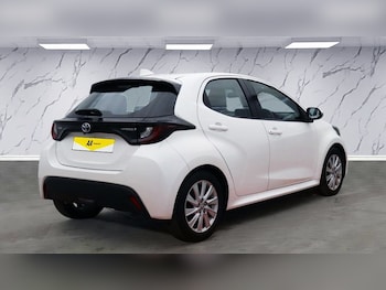 Used Toyota Yaris 2022 for sale - 76724633: Photo